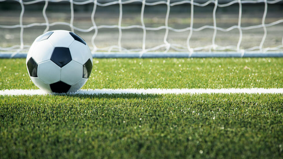 半场战报：温哥华白浪2-0洛杉矶，拉沃尔达、萨比建功